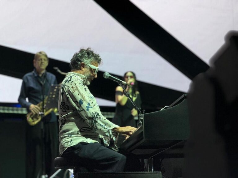 El Festival de Peñas celebra su tercera noche con Abel Pintos y Fito Páez 5 El Festival de Peñas vivió su tercera noche con Abel Pintos y Fito Páez