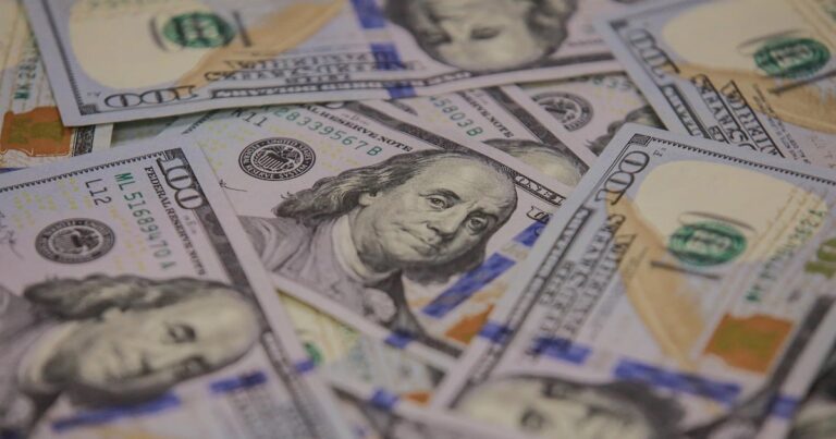 Las fuertes compras del BCRA no detienen la caída del dólar y reaparece el ancla para frenar la suba de la inflación