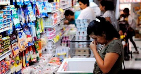 Una encuesta alertó que la situación económica del 70% de los argentinos "empeoró o va igual de mal" en los úl