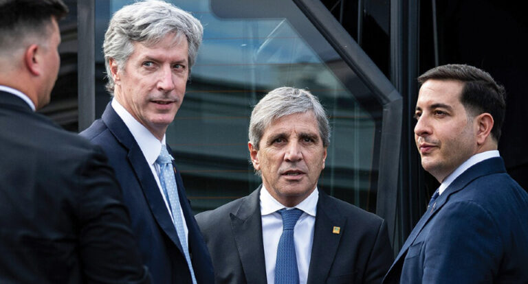 Expectativa en los mercados: Caputo convoca cumbre secreta y se discute el fin del cepo 4 Expectativa en los mercados: Caputo arma cumbre secreta y se habla de fin del cepo